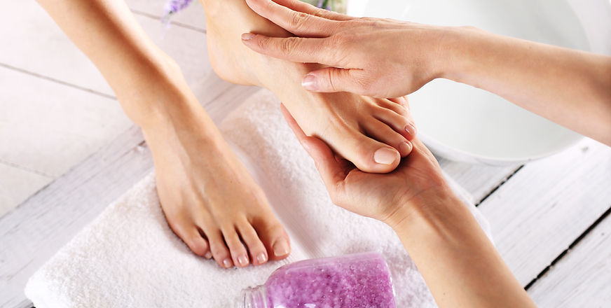 Pedicures foot massage